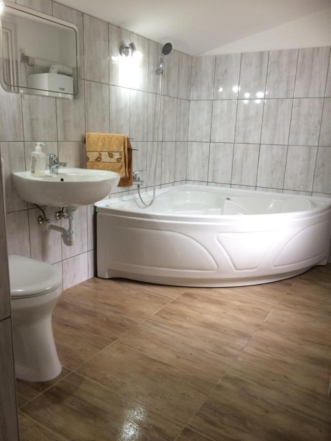 Hotel Gádoros Vendégház Egerszalók Esterno foto