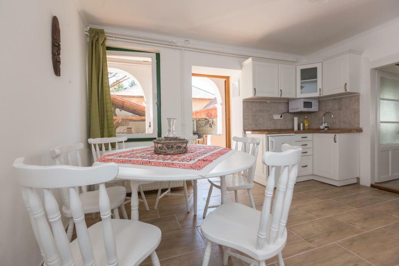 Hotel Gádoros Vendégház Egerszalók Esterno foto