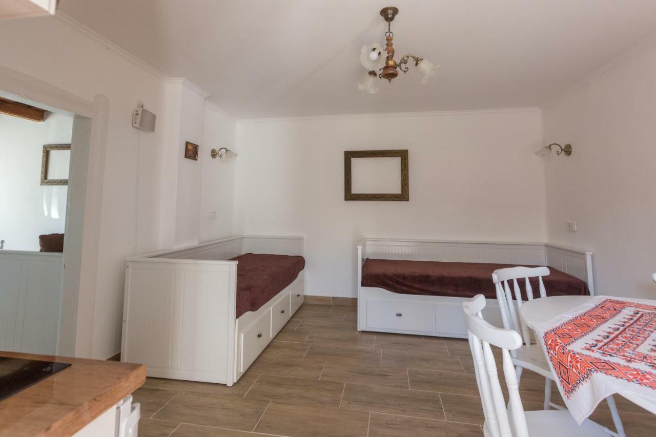 Hotel Gádoros Vendégház Egerszalók Esterno foto