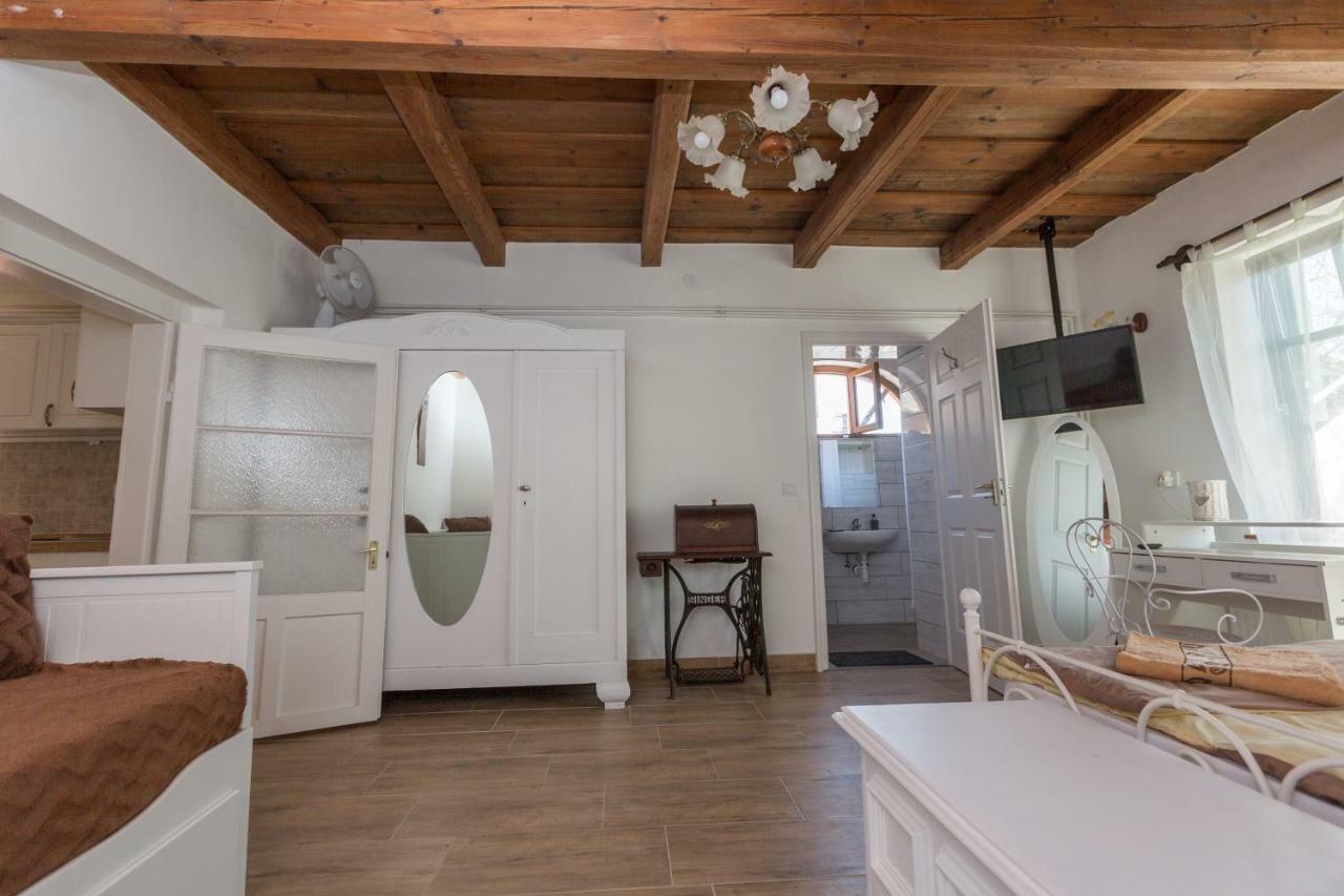 Hotel Gádoros Vendégház Egerszalók Esterno foto