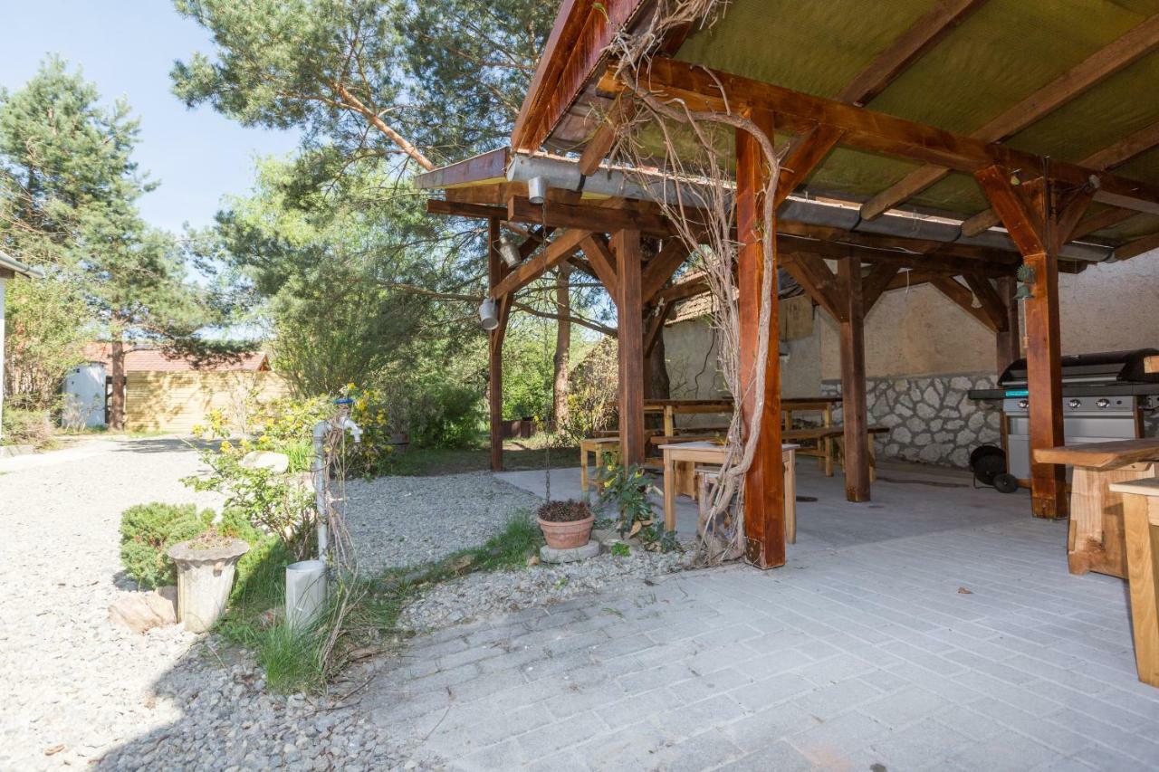 Hotel Gádoros Vendégház Egerszalók Esterno foto