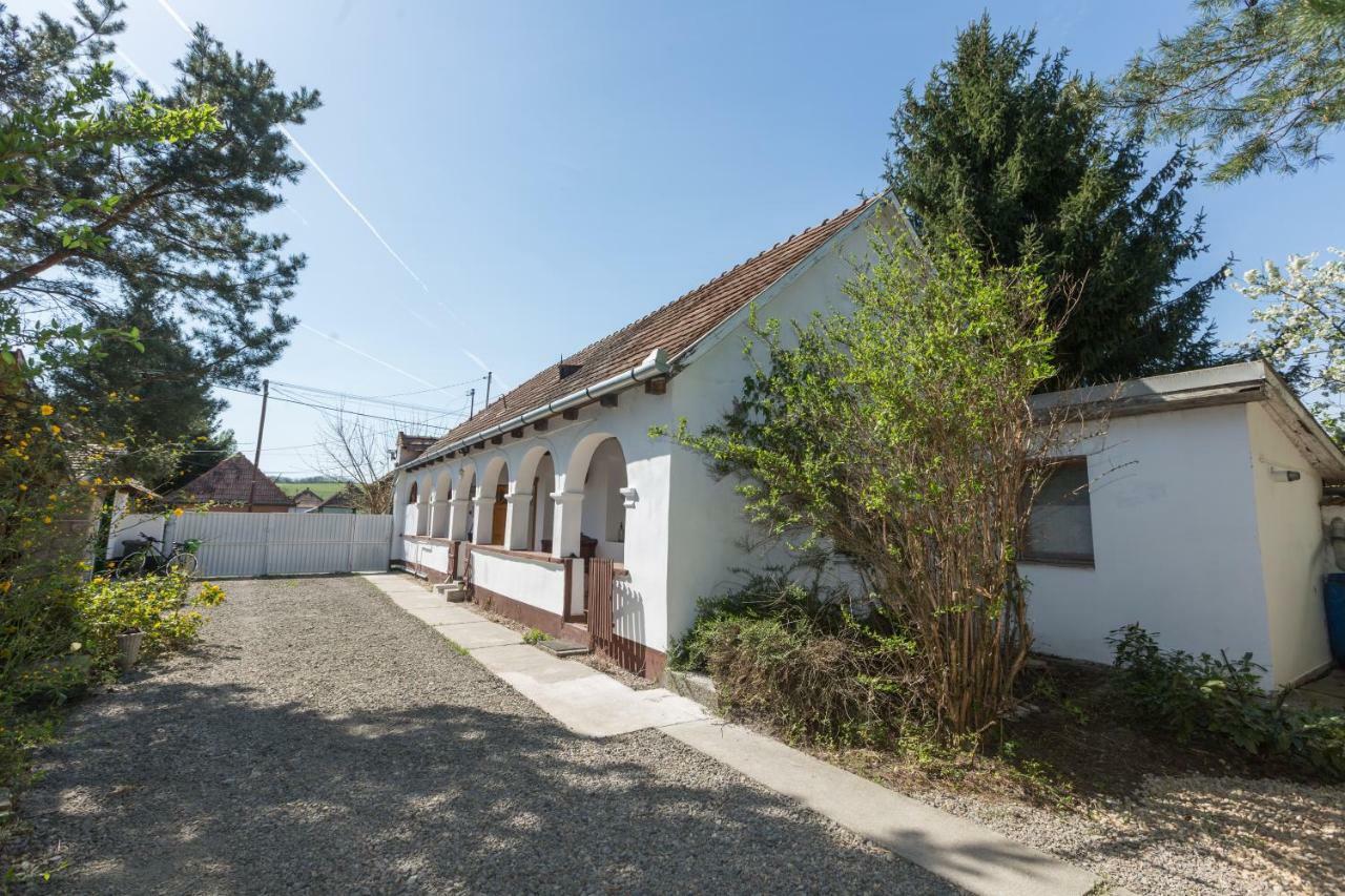 Hotel Gádoros Vendégház Egerszalók Esterno foto