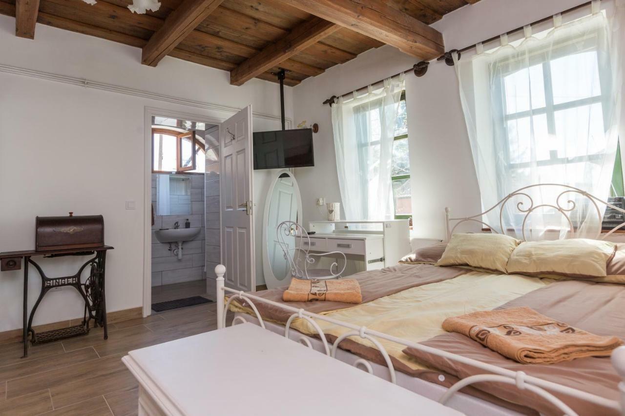 Hotel Gádoros Vendégház Egerszalók Esterno foto
