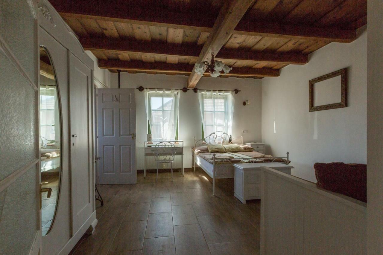Hotel Gádoros Vendégház Egerszalók Esterno foto