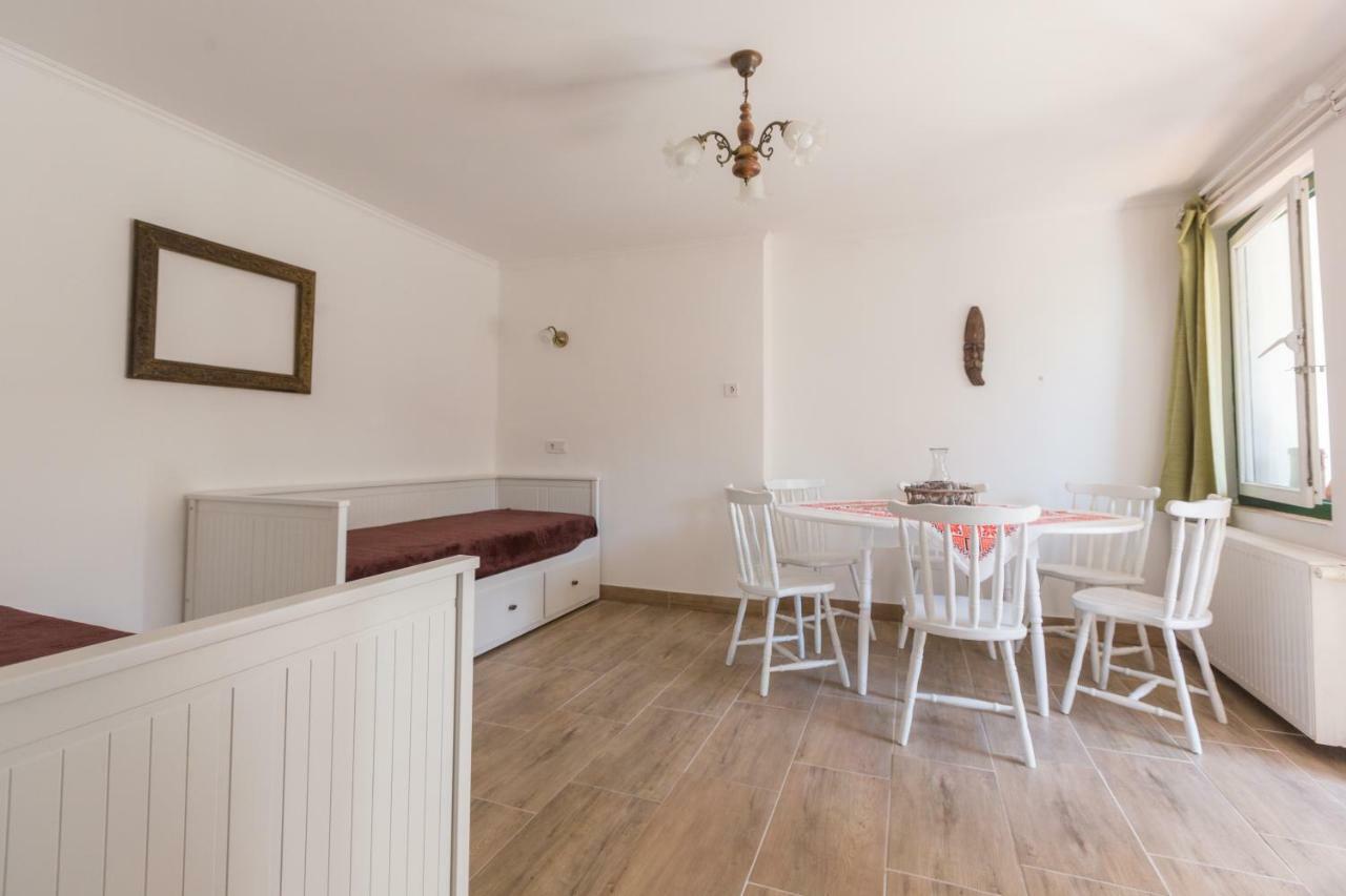 Hotel Gádoros Vendégház Egerszalók Esterno foto