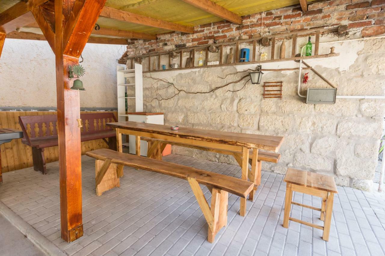 Hotel Gádoros Vendégház Egerszalók Esterno foto