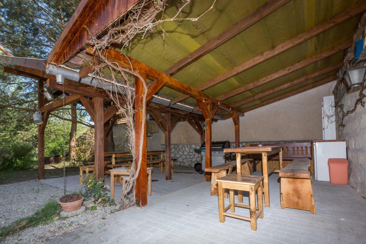 Hotel Gádoros Vendégház Egerszalók Esterno foto