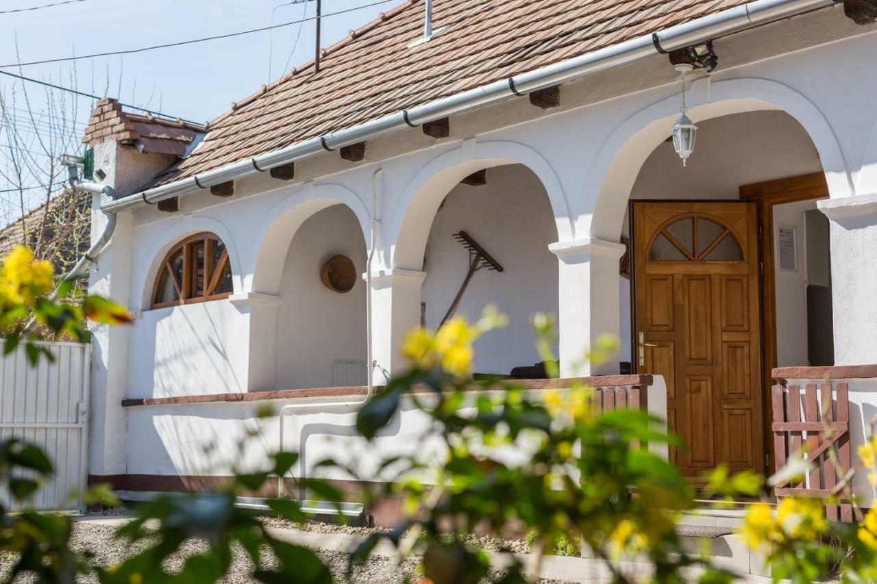 Hotel Gádoros Vendégház Egerszalók Esterno foto
