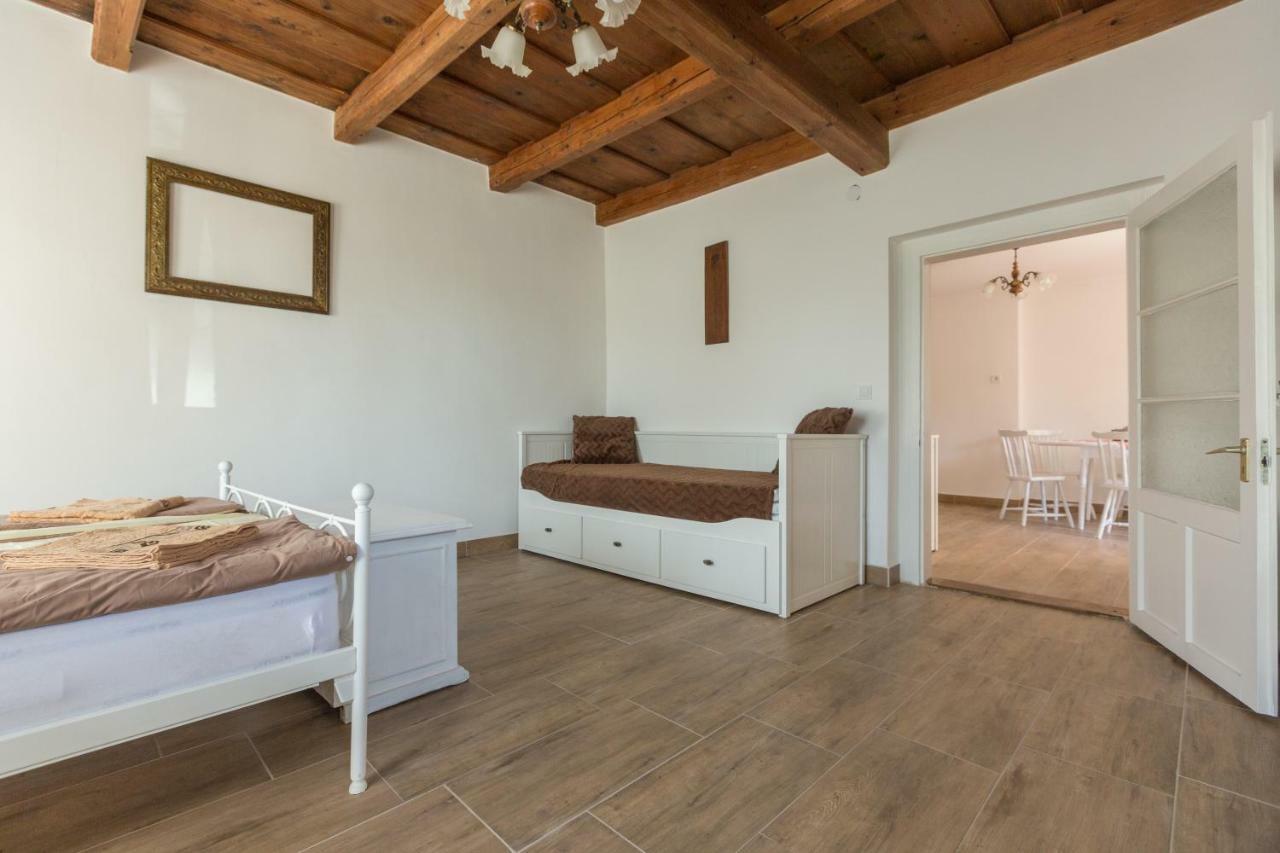 Hotel Gádoros Vendégház Egerszalók Esterno foto