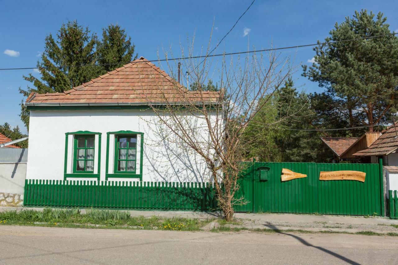 Hotel Gádoros Vendégház Egerszalók Esterno foto