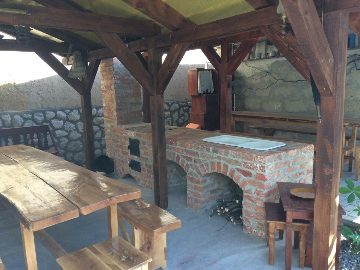 Hotel Gádoros Vendégház Egerszalók Esterno foto